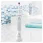 Braun Oral-B Vitality D100 3D white - Электрическая зубная щетка, белая